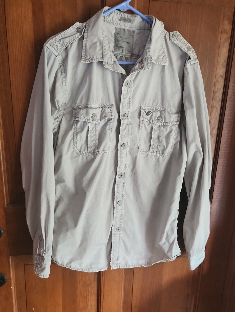 American Eagle Qutfittets Long   Sleeve Shirt